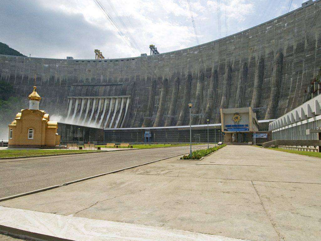 Мощнейшая гидроэлектростанция России  – Саяно-Шушенская ГЭС